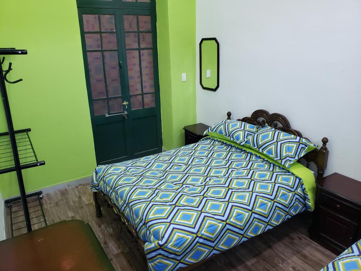 Saint Peter'S Llama Hostal La Paz Exteriér fotografie